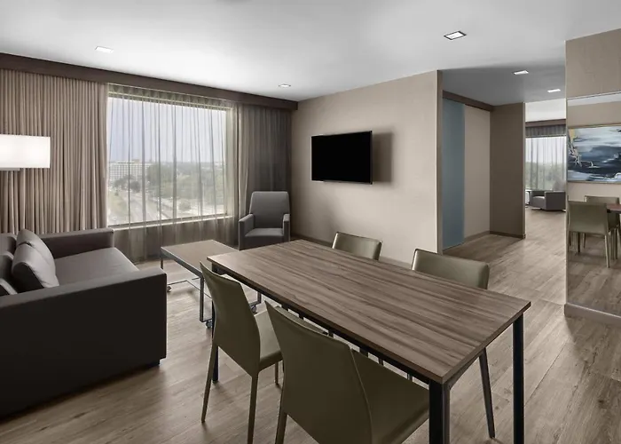Hotel Ac By Marriott Downtown 4*