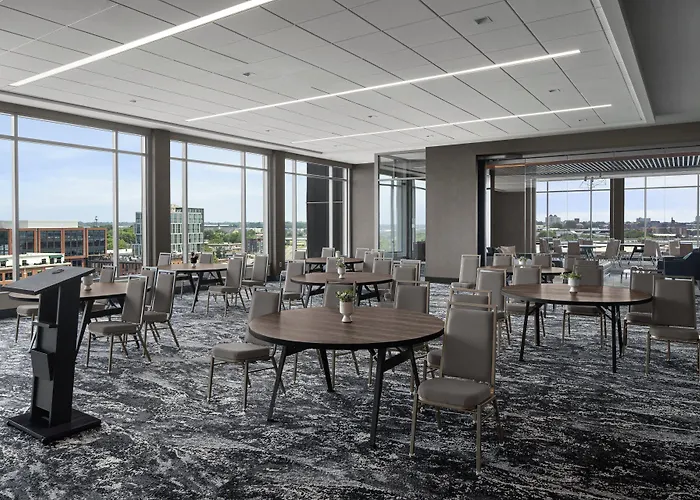 Hotel Ac By Marriott Downtown 4*